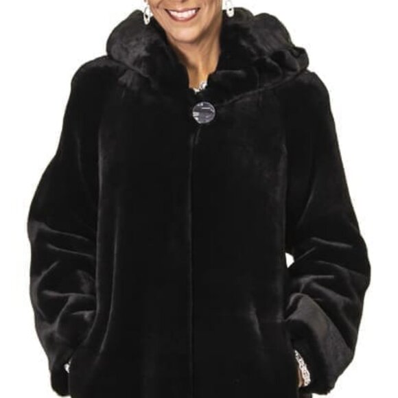 NUAGE BRAND-ELEGANT, FAUX SHEARED BEAVER, HOODED COAT. - Picture 4 of 5